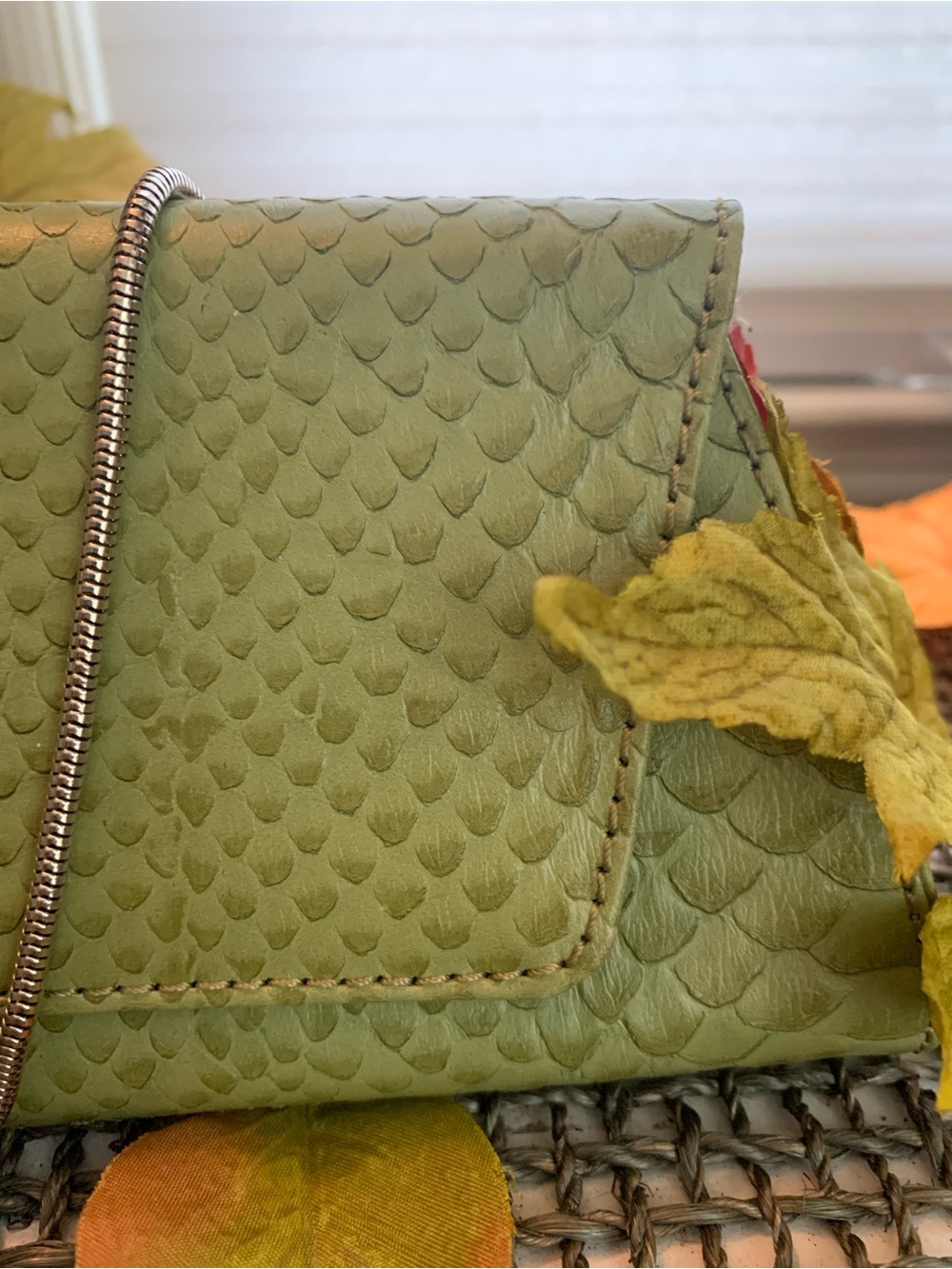 Vintage Valerie Stevens Green SnakeEmbossed Leather Clutch Bag Metallic Chain - Picture 4 of 9